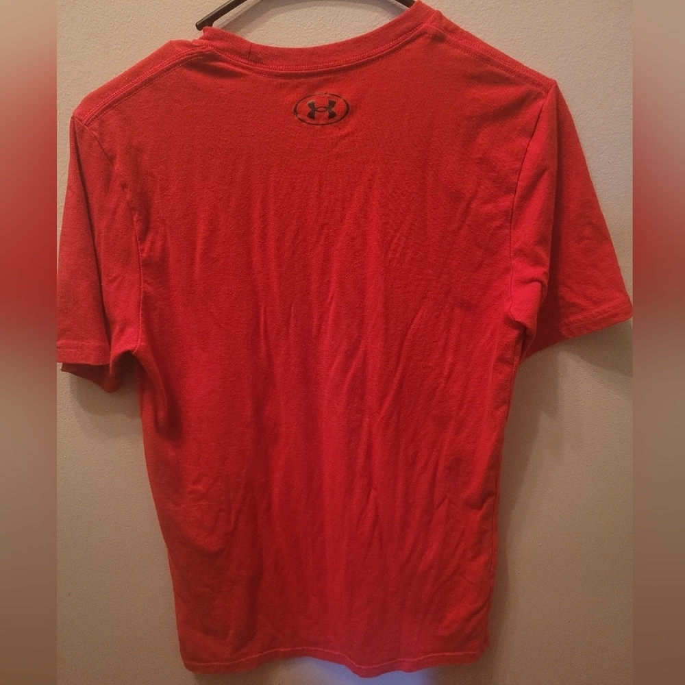 Under Armour Men's Red Tee - Picture 3 of 3